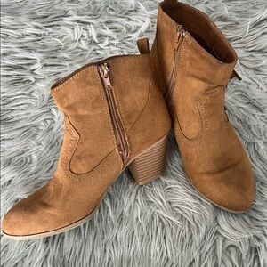 Brash Tan Ankle Booties with Fringe